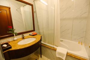 Vannituba majutusasutuses Du Parc Hotel Dalat