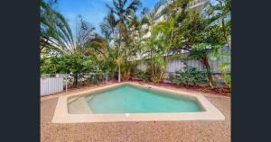 Bazén v ubytování Bright 2-Bed Apartment with Stunning Ocean Views nebo v jeho okolí