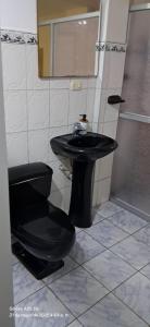Koupelna v ubytování Lopez House + 15 fotografií