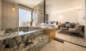 Posezení v ubytování Dobong Hotel Bay204