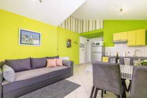 Kuchyňa alebo kuchynka v ubytovaní Apartments Ana-Maria