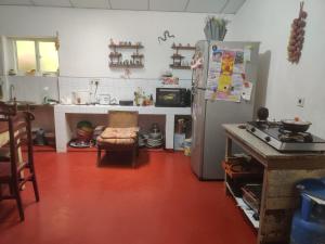 Η κουζίνα ή μικρή κουζίνα στο Fruit & Spice garden home stay