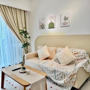Katil atau katil-katil dalam bilik di 30 Off I Premium 2BR Muji Suite