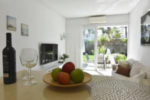 TV a/nebo společenská místnost v ubytování Bungalow beside the Maspalomas dunes By Pride Holiday Rentals