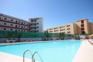 Bazén v ubytovaní Kasbah 1 Holiday Home By Pride Holiday Rentals alebo v jeho blízkosti