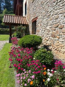 Jardín al aire libre en Hotel-Apartamento Rural Atxurra