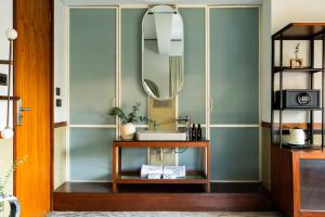 Fotografie z fotogalerie ubytování The Kin Hotel v Bombaji