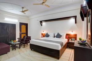 صورة لـ Hotel Prithvi Palace Near RDC & Santosh Hospital في غازي آباد