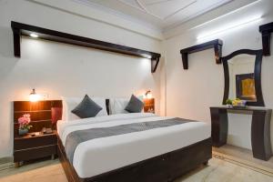 صورة لـ Hotel Prithvi Palace Near RDC & Santosh Hospital في غازي آباد