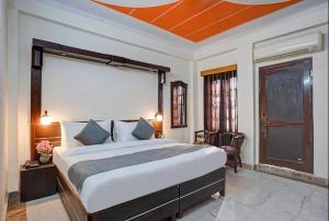 صورة لـ Hotel Prithvi Palace Near RDC & Santosh Hospital في غازي آباد