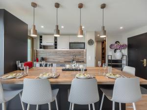 Fotografie z fotogalerie ubytování Appartement Evian vue lac exceptionnel v destinaci Évian-les-Bains