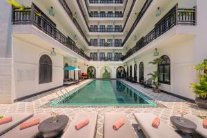 Kolam renang di atau dekat dengan Hoi An Delicacy Hotel & Spa +141 gambar