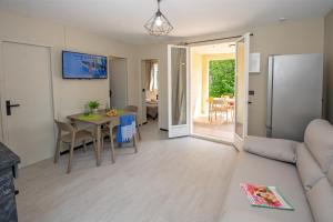 Predel za sedenje v nastanitvi Parc Saint James Oasis Village