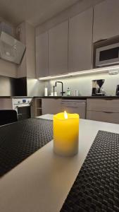 Køkken eller tekøkken på Spacious studio with cathedral views