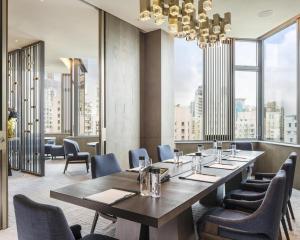 Зона вітальні в Hyatt Centric Victoria Harbour