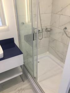 Ένα μπάνιο στο Orbi CIty Apartment