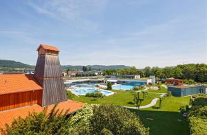 Bazén v ubytování VitalBoutique Hotel Zurzacherhof nebo v jeho okolí