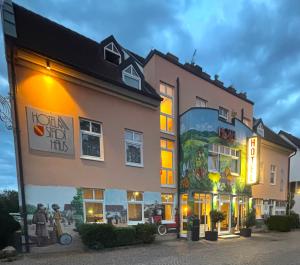 Budova, kde se hotel nachází