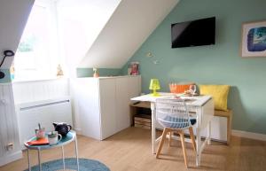 Fotografia z galérie ubytovania Le Petit Nid - Joli studio rénové - Plage à 5 min v destinácii Dinard + 19 fotografií