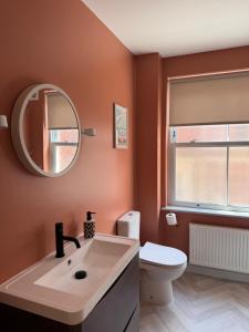 Ένα μπάνιο στο The Distillery Room