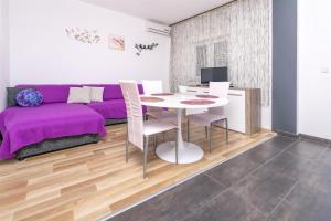TV a/nebo společenská místnost v ubytování Apartments Olivera