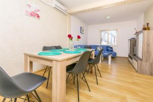 Kuchyň nebo kuchyňský kout v ubytování Apartments Olivera