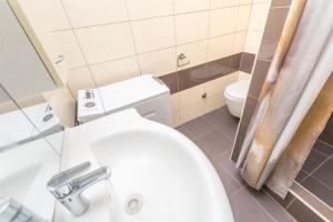 Kúpeľňa v ubytovaní Apartments Olivera + 37 fotografií