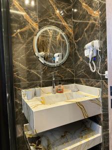 Ένα μπάνιο στο New Cairo Chic Studio 2 +9 φωτογραφίες