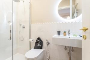 A bathroom at Rome Central Inn