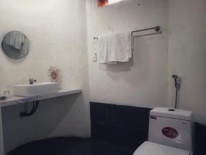 Ένα μπάνιο στο roc rach homestay