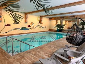 Бассейн в Parkhotel Weber-Müller или поблизости