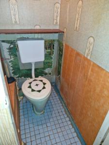 Ένα μπάνιο στο Apartament Erfolg 2