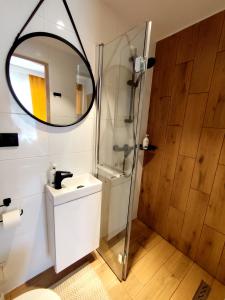 Foto dalla galleria di Butikowe Pokoje Zdrój Głuchołazy a Głuchołazy