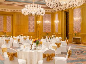 Raffles Udaipur餐厅或其他用餐的地方