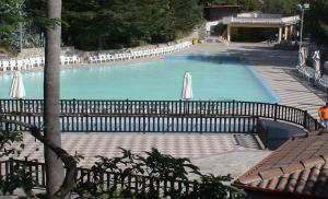 Pemandangan kolam renang di Appartamento Lungomare Trebisacce atau berdekatan