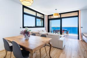 Posezení v ubytování Sunset Waves 18-35 Poniente Beach Resort