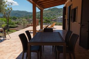 Nespecifikovaný výhled na hory nebo výhled na hory při pohledu z bed and breakfast