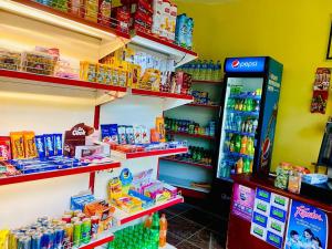 Supermarket nebo jiné obchody v  penzionu nebo okolí + 11 fotografií