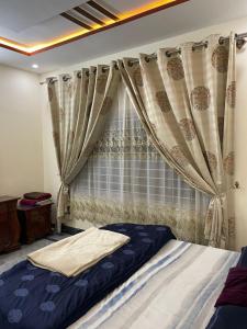 En eller flere senge i et værelse på Space to live your life