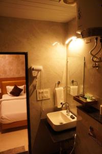 Fotografie z fotogalerie ubytování Hotel Aashiyana v destinaci Kāhārpāra