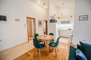 Kuchyň nebo kuchyňský kout v ubytování Apartment Tomislav