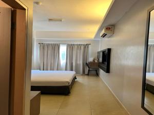 Gallery image of Dancenter Near Shell Jalan Iskandar Shah, Orchard in Kampong Tebing Rabak
