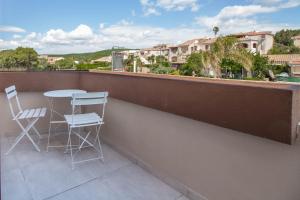 Gallery image of GuestHost - Elegant Beachfront Wi-Fi & Parking in Golfo Aranci