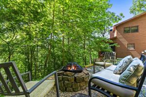 Κήπος έξω από το Mtn Views Hot Tub Fire Pit Dog Friendly