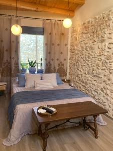 Ένα ή περισσότερα κρεβάτια σε δωμάτιο στο AltHouse Canet lo Roig
