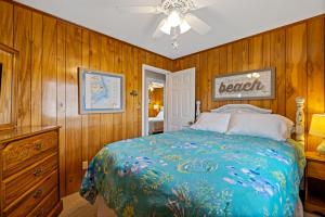 Postel nebo postele na pokoji v ubytování KDH261 Happy Hour