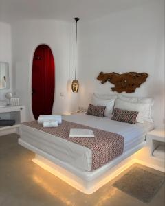 Postel nebo postele na pokoji v ubytování Angels Pillow Luxury Boutique Residence - Adults Only