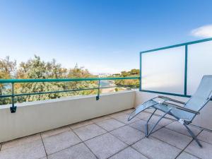 Balkón alebo terasa v ubytovaní Spacieux 44m² climatisé avec terrasse, 2 pièces, cabine, Wifi, proche plage - FR-1-472A-266