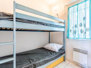 Posteľ alebo postele v izbe v ubytovaní Spacieux 44m² climatisé avec terrasse, 2 pièces, cabine, Wifi, proche plage - FR-1-472A-266