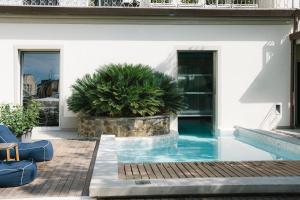 Bazén v ubytování Palazzo Castri 1874 Spa & Garden nebo v jeho okolí